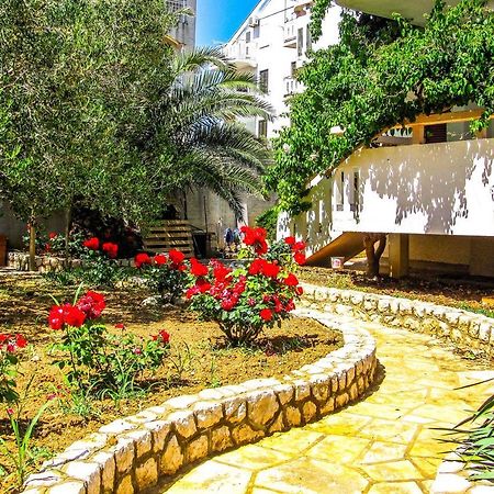 Apartments Hope Novalja Bagian luar foto