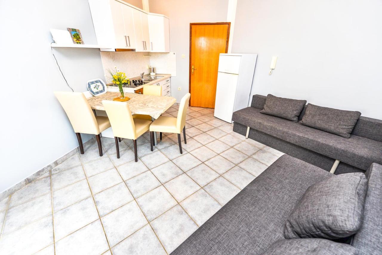 Apartments Hope Novalja Bagian luar foto
