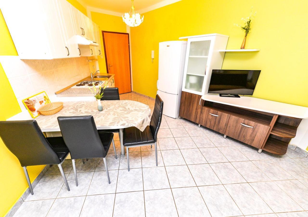 Apartments Hope Novalja Bagian luar foto